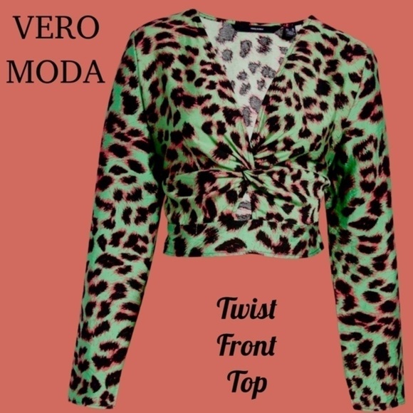 VERO Moda Anea Long Sleeve Twist Crop Top - Picture 13 of 13